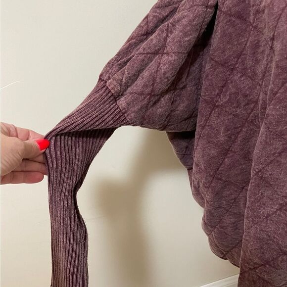 NWT
Free People Shiloh Quilted Sweatshirt Pullover Zip
Swing Hi Lo plum  size M - Picture 4 of 8